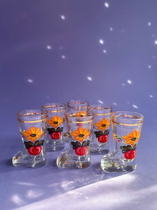 Mod Dep Other - Set Of Mod Dep Glass Boot Shot Glasses Flower Decor Italy Set of 6